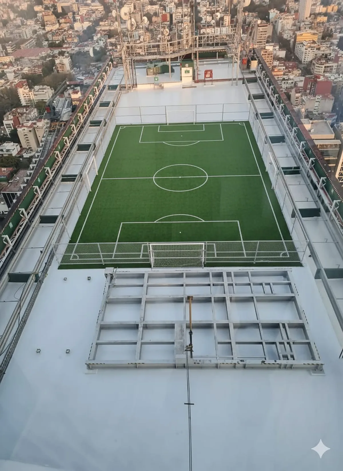 Cancha rooftop a 180 metros